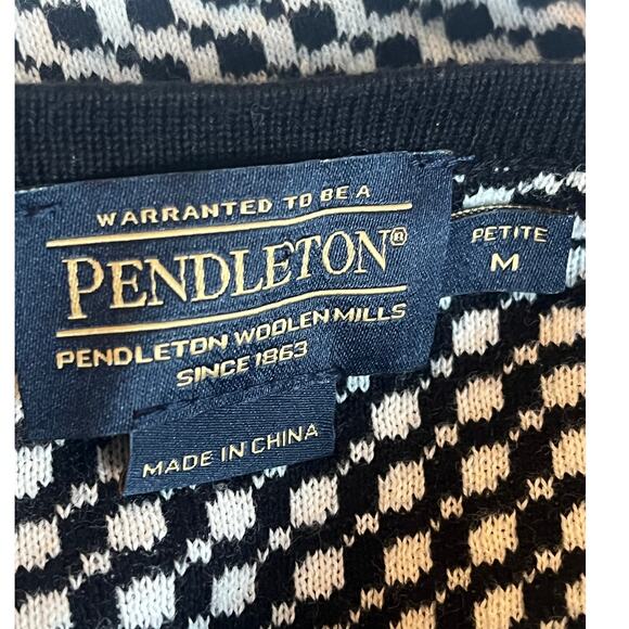 Women's Pendleton Long Sleeve Black White Pattern Cardigan Sweater Sz Med Petite - Picture 4 of 6